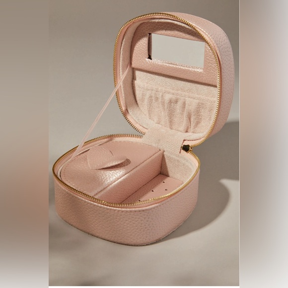 Altar’d State Bow Jewelry Box 🎀 - Picture 2 of 4